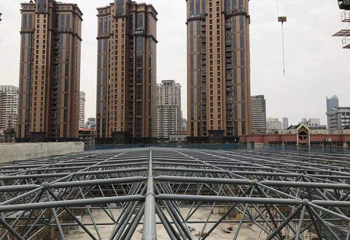 铁力螺栓球网架结构