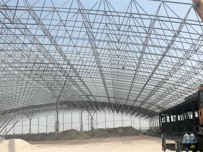 铁力钢厂料仓网架工程