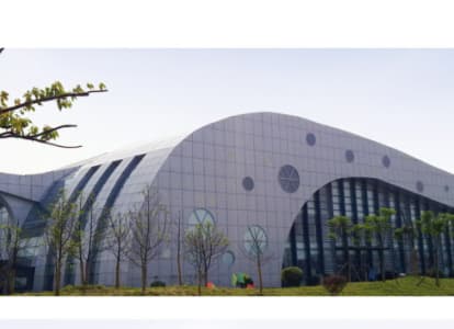 铁力会议中心外景网架工程